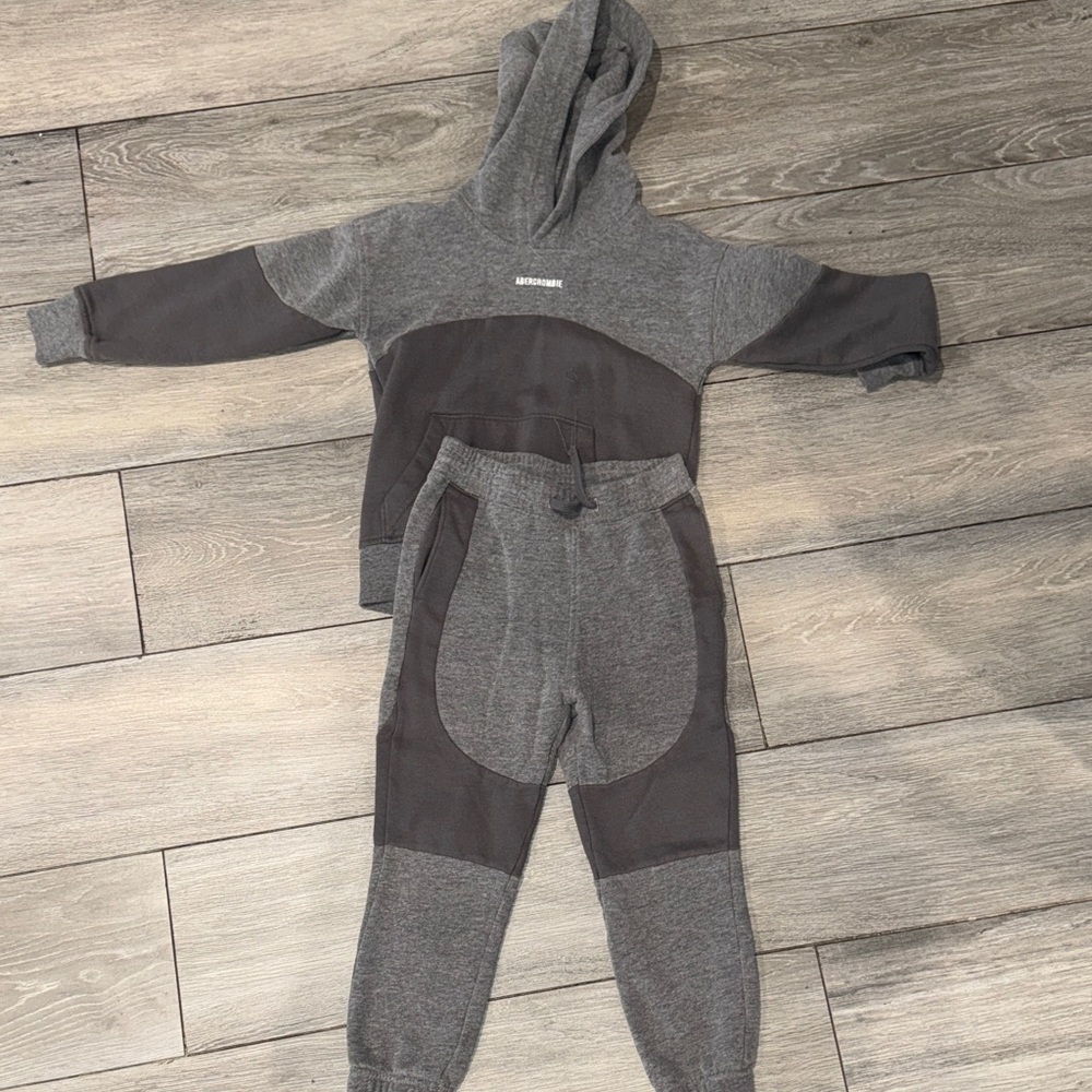 Boys Abercrombie hoodie sweat pant set